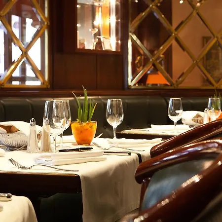 Ascot Hotell 4*