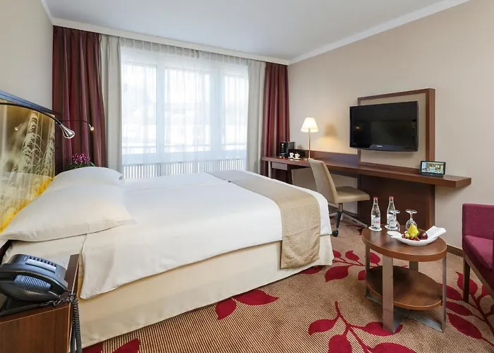 Ascot Готель 4*