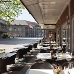 Ascot Hotel