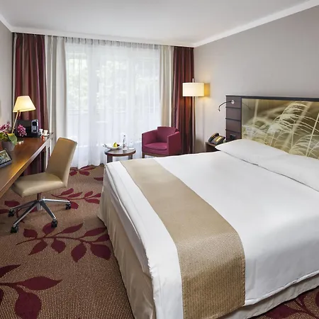 Ascot Hotel