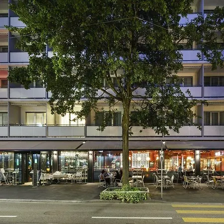 Ascot Hotel